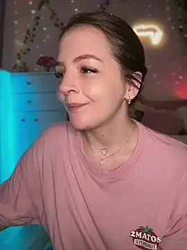 Stripchat Live Sex Cam of -Meowy-