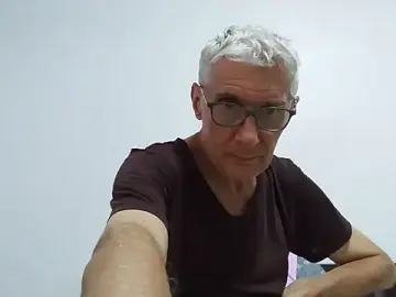 Stripchat Adult Webcam of BIGUNCUTHARDCOCK