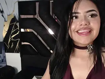 Stripchat Free Porn Cam of sweetbloomcs