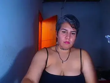 Stripchat Sex Cam of Yessi_rousse