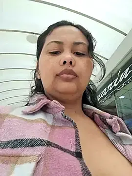 Stripchat Adult Webcams of Alessandraa-