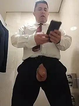 Stripchat Sex Cam of BigCristh79