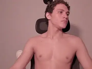 Stripchat Sex Cam of laurent_nova