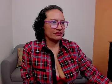 Stripchat Adult Webcam of scarlet_wet