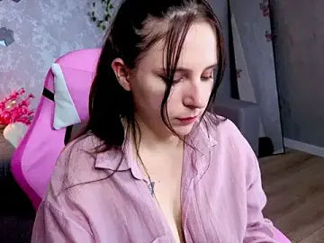 Stripchat Live Sex Cam of Julia_Shyy