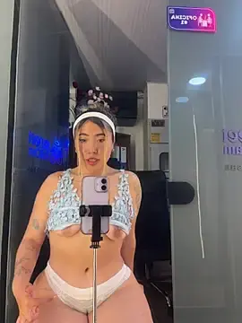 Stripchat Sex Cam of ManuelaVeeleez