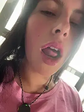 Stripchat Adult Webcam of GiuliaBianchi