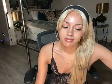 Stripchat Free Live Porn of Genexix_
