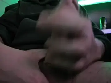 Stripchat Free Porn Cam of GreenSmokey