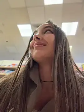 Stripchat Live Sex Cam of ICrazyOneIRL