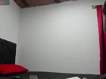 Stripchat Live Sex Cam of DAYANA_BIG_COCK