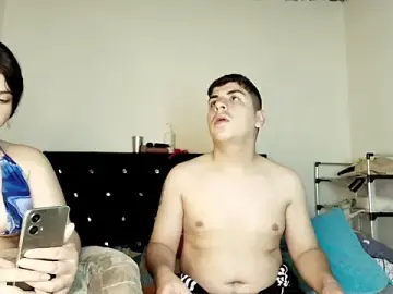 Stripchat Watch Live Sex Cams of Kymberlyandlucas2