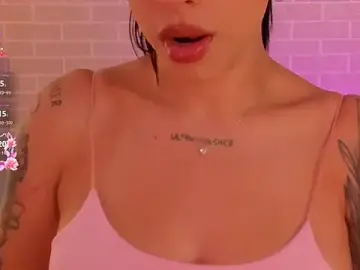 Stripchat Live Sex of ChristineFord_