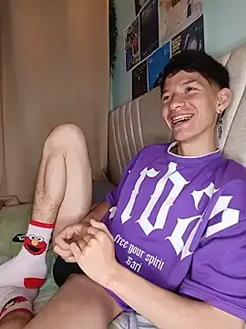 Stripchat Watch Live Sex Cams of heyy_noah11