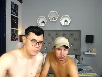 Stripchat Free Porn Cam of andy_estevez