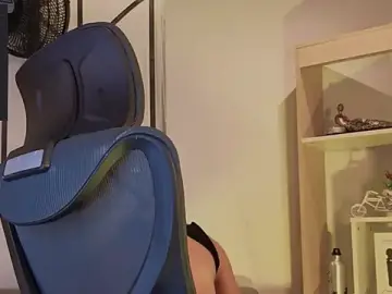 Stripchat Live Porn of EdwardRoss_