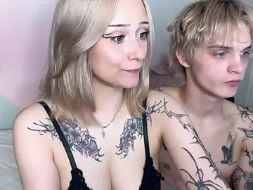 Stripchat Best Webcam of mia_side