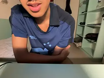 Stripchat Live Sex of Rebeu_77