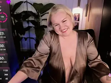 Stripchat Free Live Porn of YolandaKiss