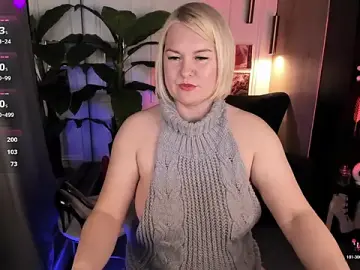 Stripchat Free Live Porn of YolandaKiss