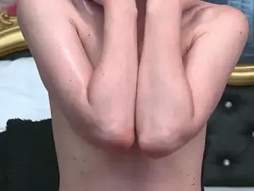 Stripchat Sex Cam of TessaKlarn