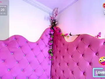 Stripchat Free Porn Cam of Sheilly_brown