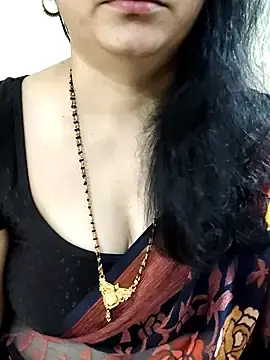 Stripchat Watch Live Sex Cams of Yazhini-Cam