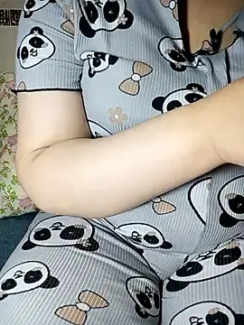 Stripchat Free Live Porn of Aomtiz8