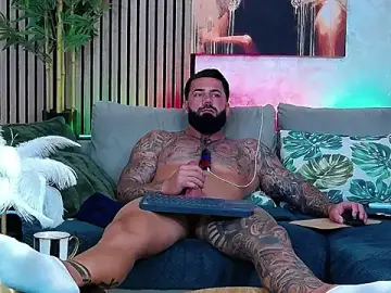 Stripchat Live Sex of masterkingofmusclee