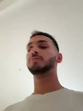 Stripchat Live Sex Cam of Gipsyboysteve