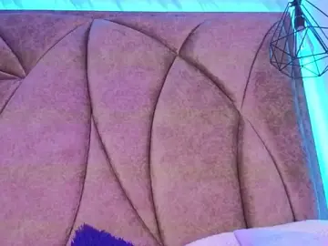 Stripchat Free Live Porn of Kanela_miller_