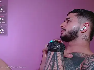 Stripchat Live Porn of king_falconer