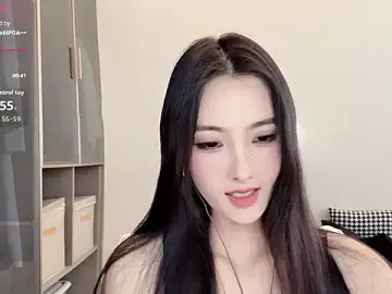 Stripchat Adult Webcam of Tindraa