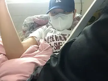Stripchat Adult Webcam of hypekittyboy