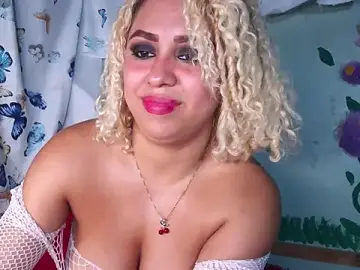 Stripchat Adult Webcam of Lucy_White__