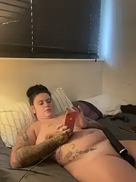 Stripchat Live Sex Cam of CharlotteSnow21