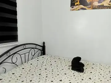 Stripchat Sex Cam of urfucker_vinz