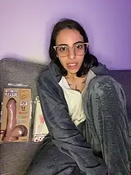 Stripchat Live Sex Cam of Poison_Ivy_29