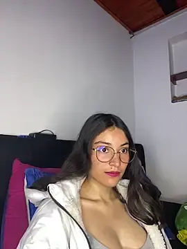 Stripchat Nude Webcam of hotwife26