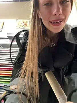 Stripchat Free Live Porn of Olivia_Jemison