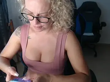 Stripchat Live Sex Cam of LARACRUZ30