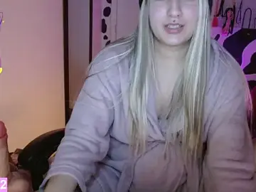 Stripchat Live Sex Cam of hi_elora