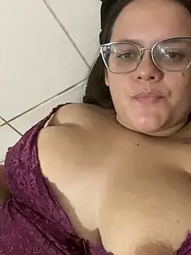 Stripchat Live Porn of Laryssinha_69