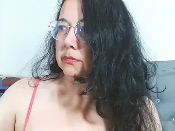 Stripchat Best Webcam of maturepriscila