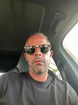 Stripchat Adult Webcam of Riccardo86xx