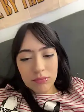 Stripchat Live Sex Cam of Hinata_3