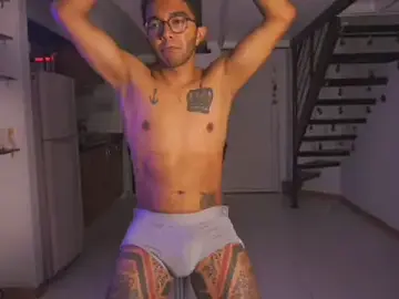 Stripchat Watch Live Sex Cams of Samuel_thompson