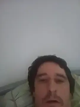 Stripchat Nude Webcam of hugecock4u1990
