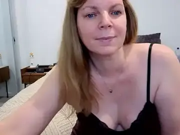 Stripchat Sex Cam of l4dyc4pricorn76