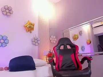 Stripchat Sex Cam of CloeMoon